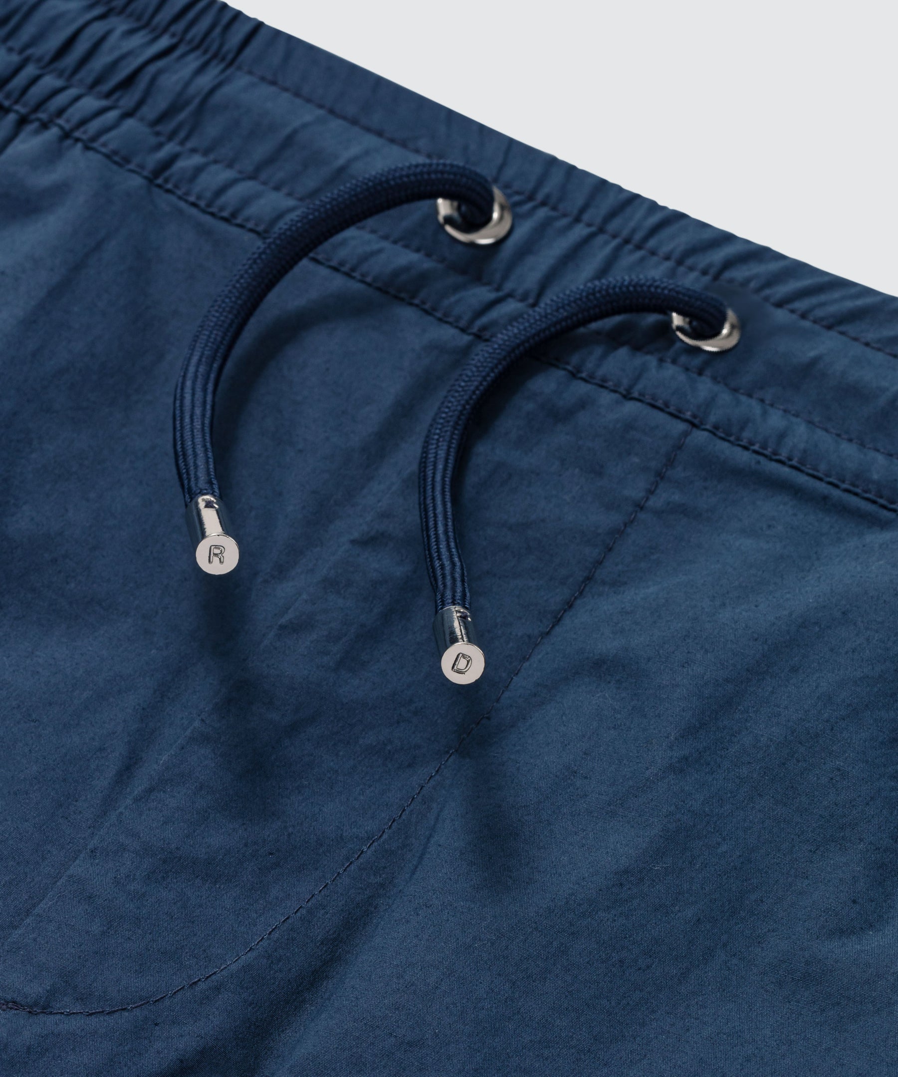 Short léger en coton élasthanne avec des bandes rayées: Bleu foncé
