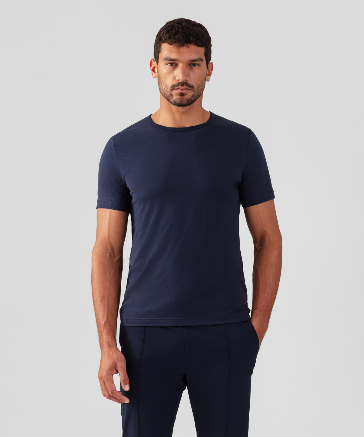 T-shirt col rond en coton: Bleu marine