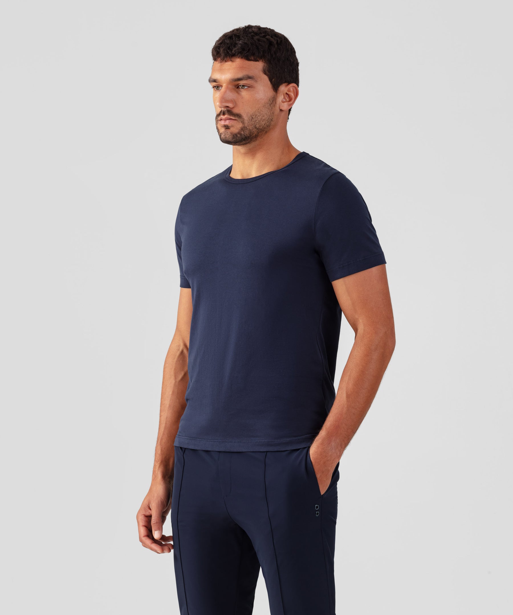 T-shirt col rond en coton: Bleu marine