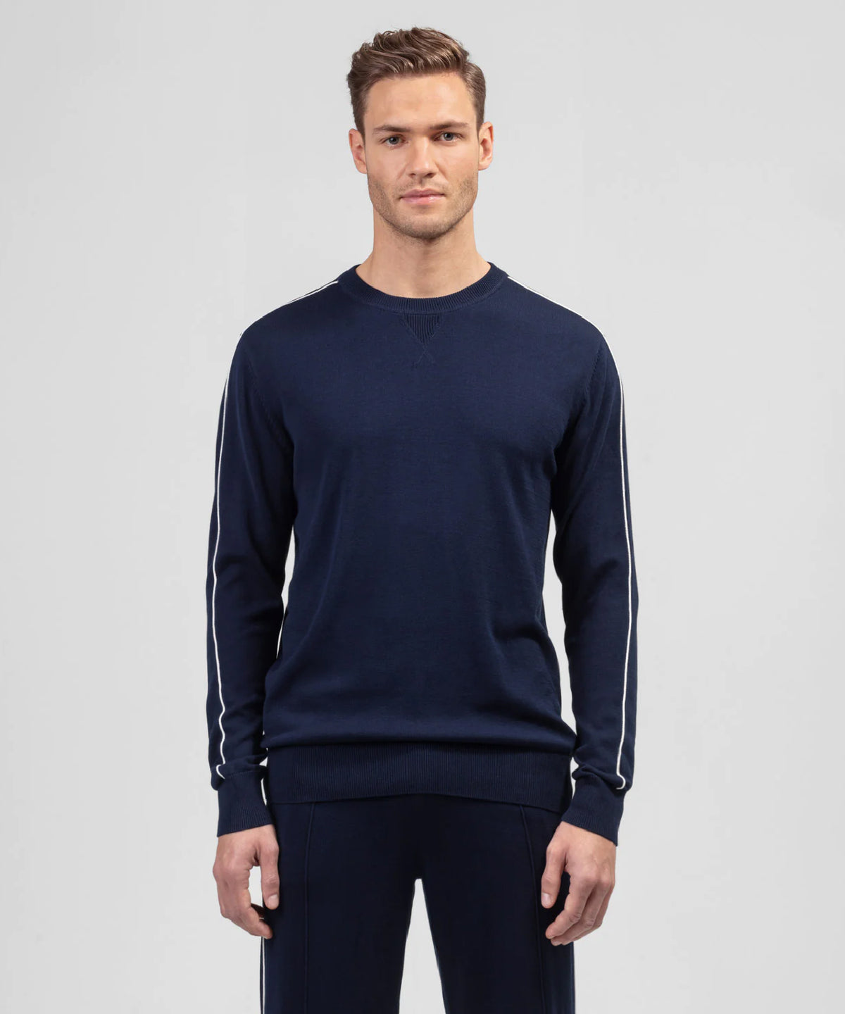 Sweatshirt en coton-soie avec passepoil: Bleu marine