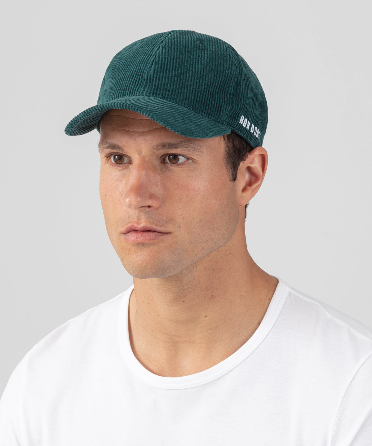 Casquette en velours brodée RON DORFF: Vert sapin