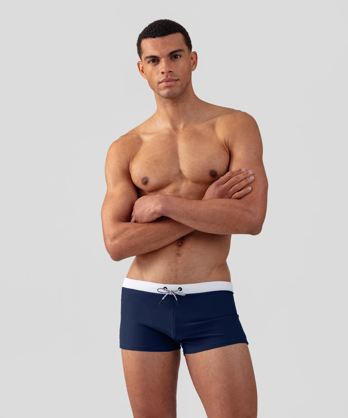 Boxer de bain coupe ajustée à ceinture contrastée: Bleu marine
