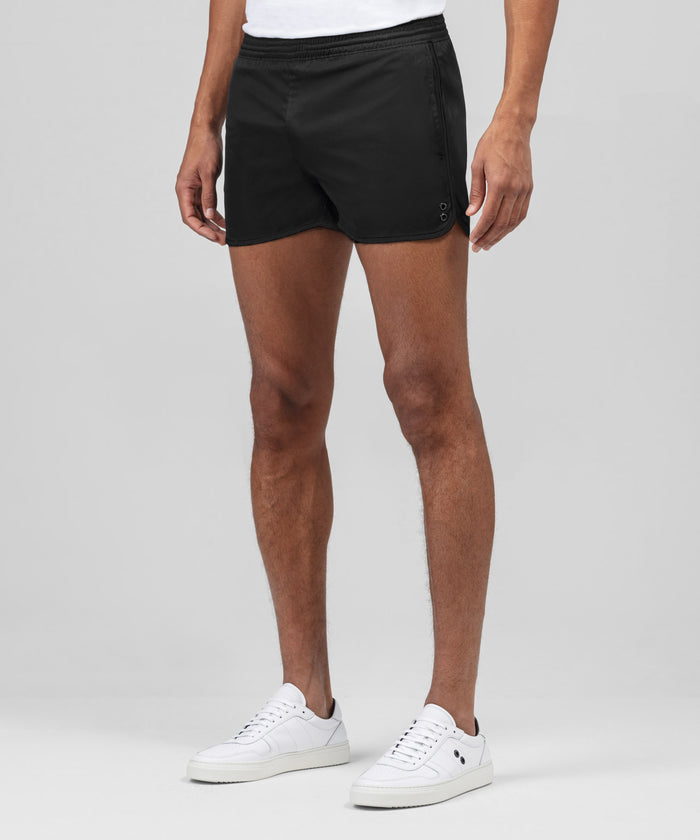 Marathon Exerciser Shorts: Noir
