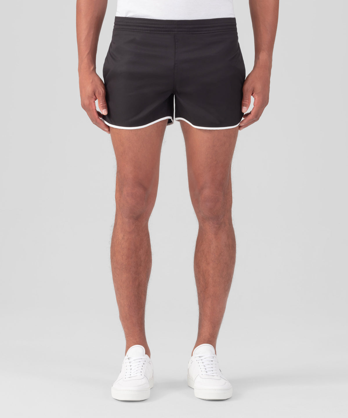 Marathon Exerciser Shorts: Noir