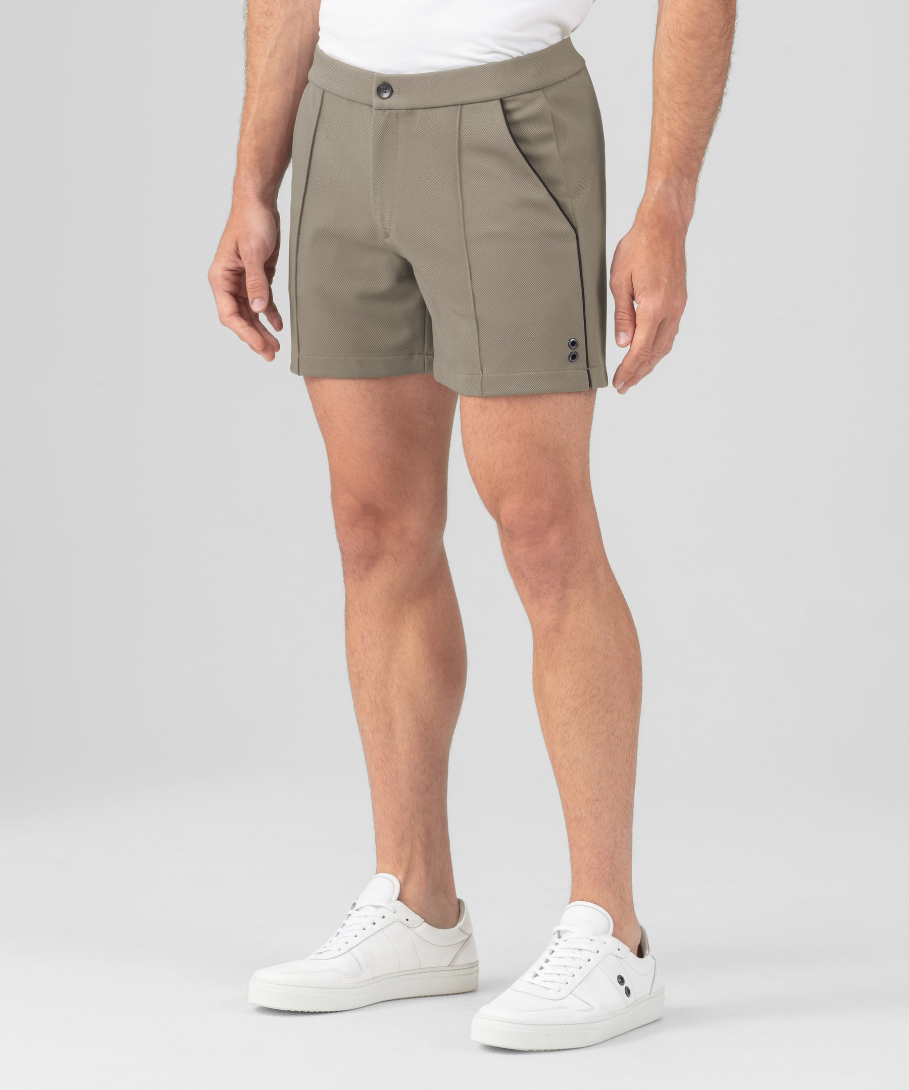 RD Tennis Shorts w. Piping: Dusty Beige