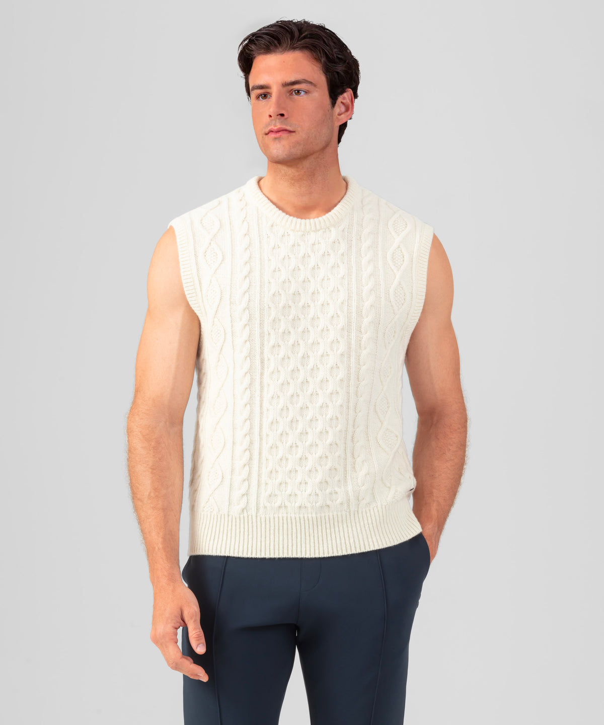 Pull sans manches en laine et en cachemire: Écru