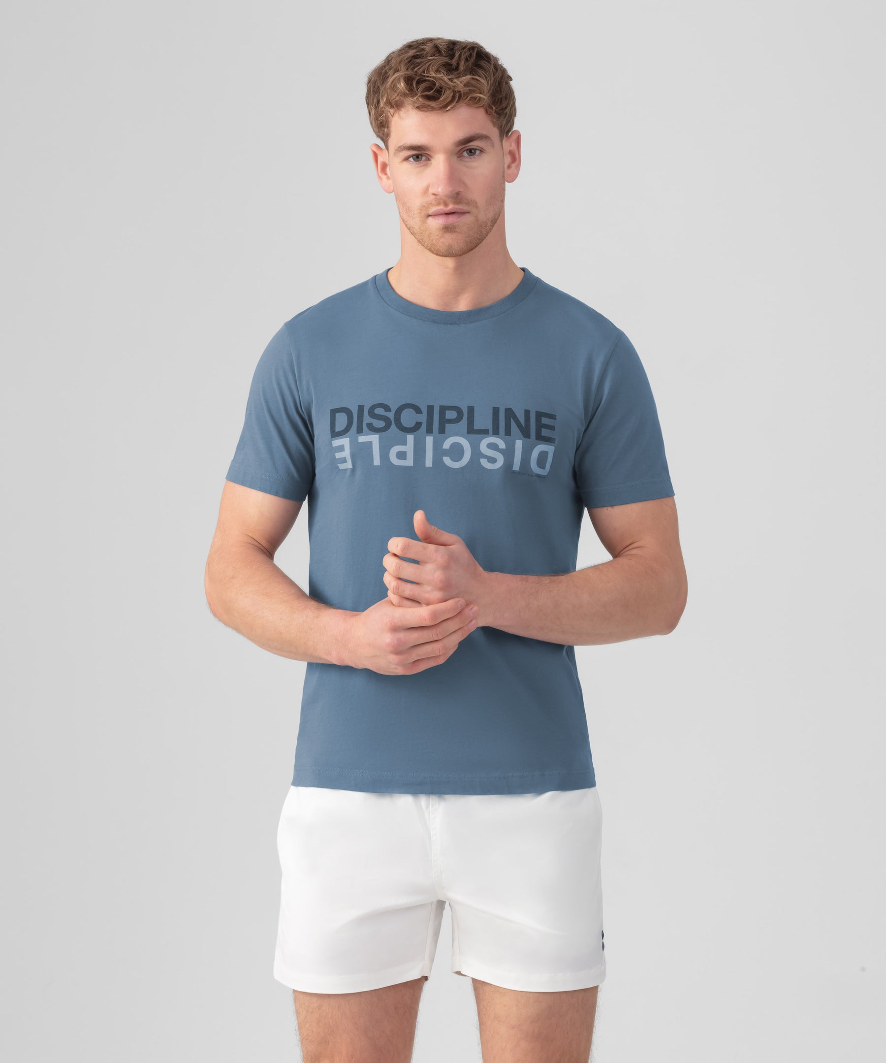 T-shirt en coton organique "DISCIPLINE": Bleu mer