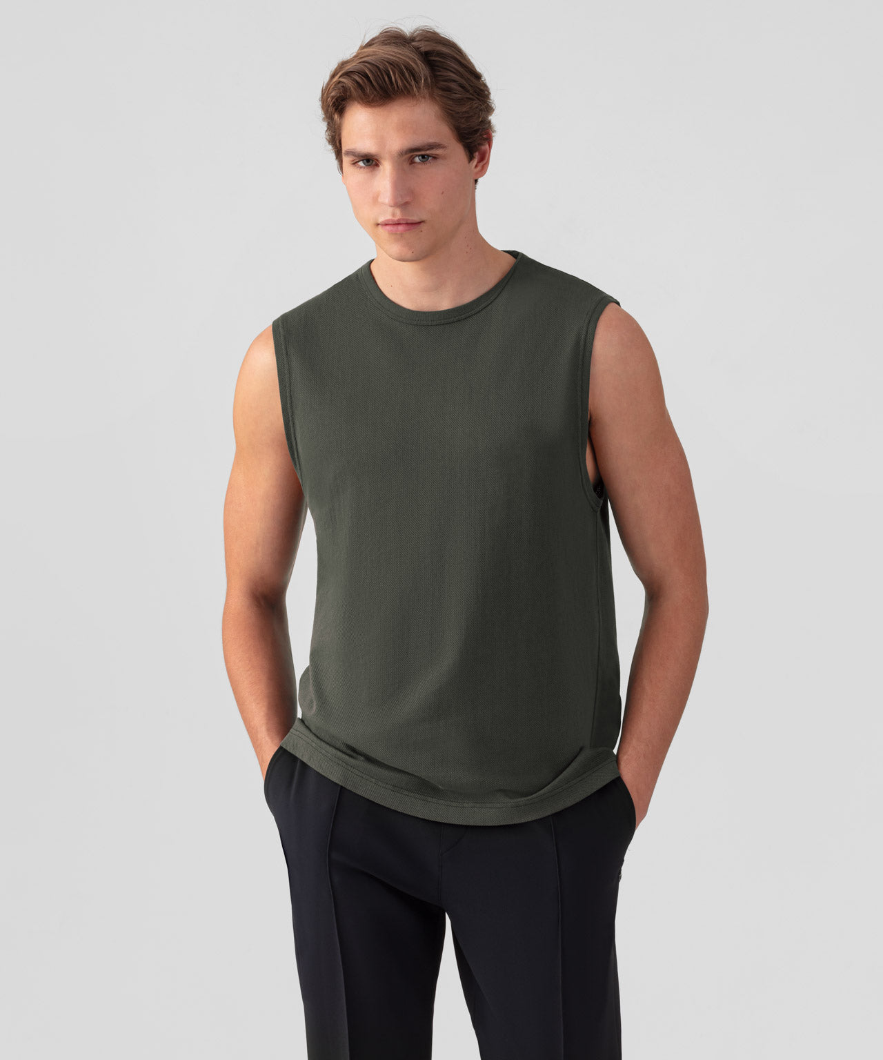 T-shirt sans manches en mesh: Kaki foncé