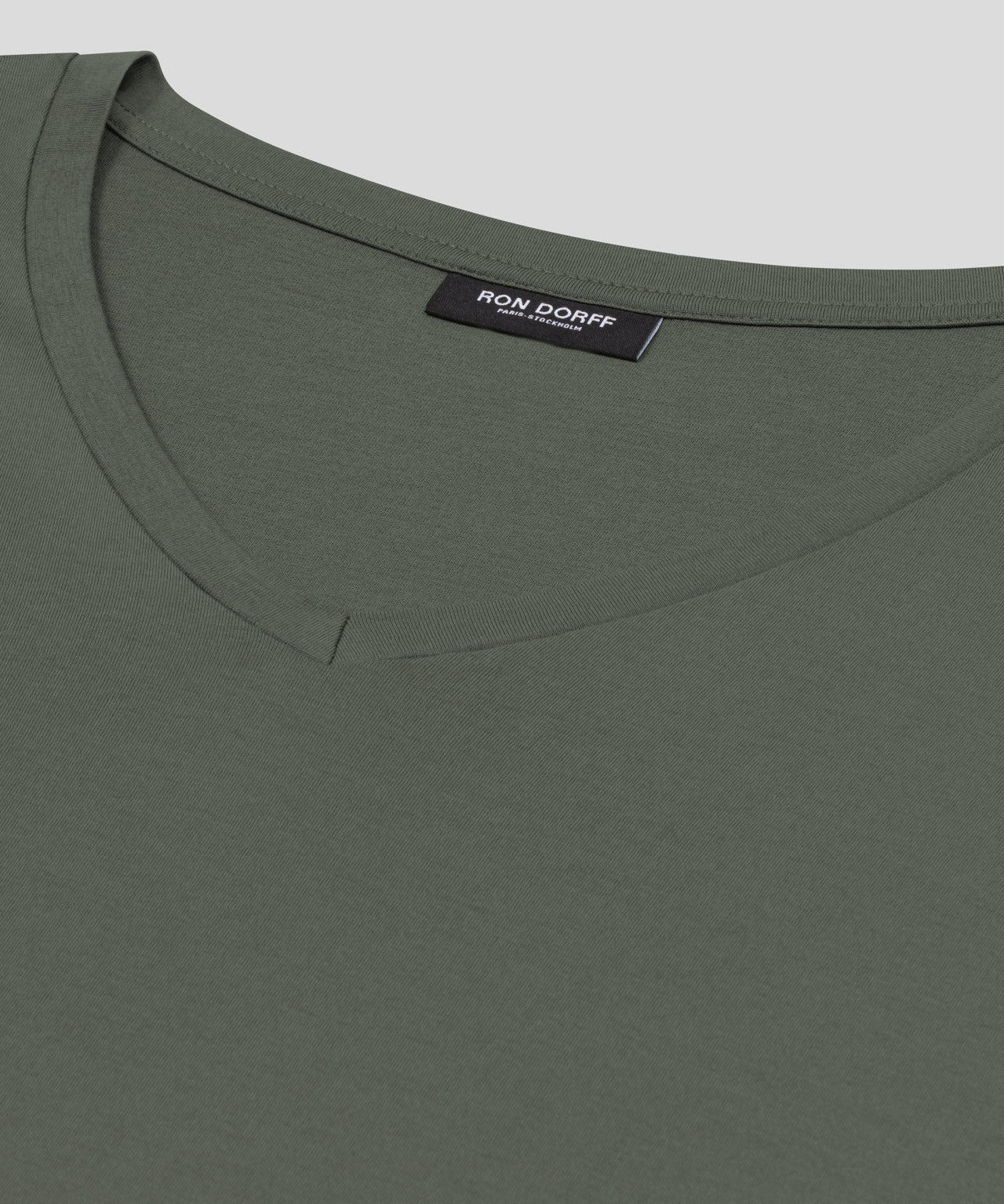 V-Ausschnitt T-Shirt Eyelet Edition: Military Green