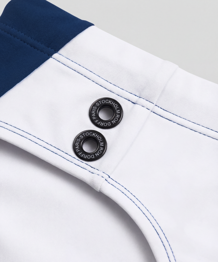 Enganliegende Badehose mit Retro-Streifen: Knallrot