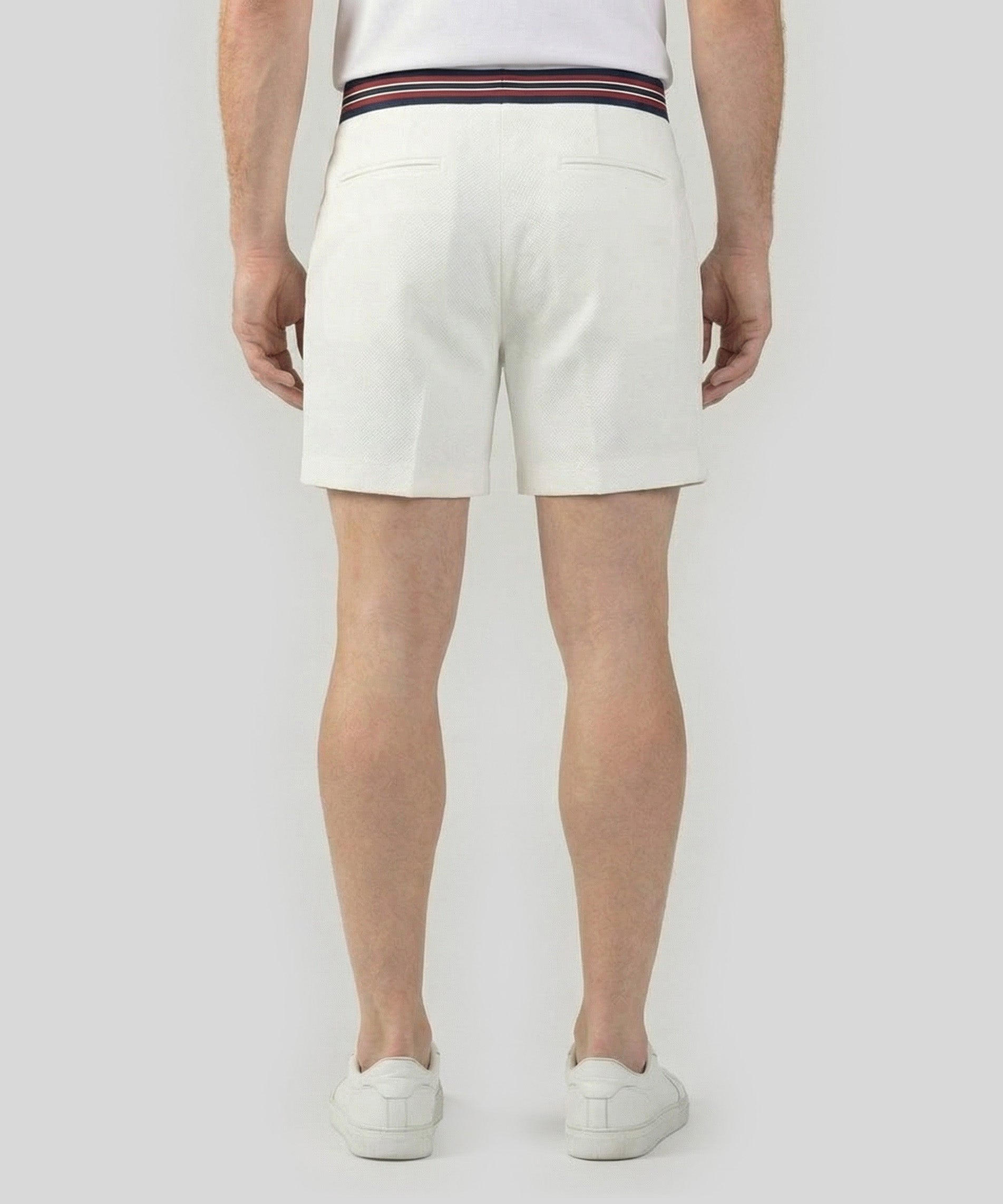 RD Tennis Short avec ceinture rayée: Écru