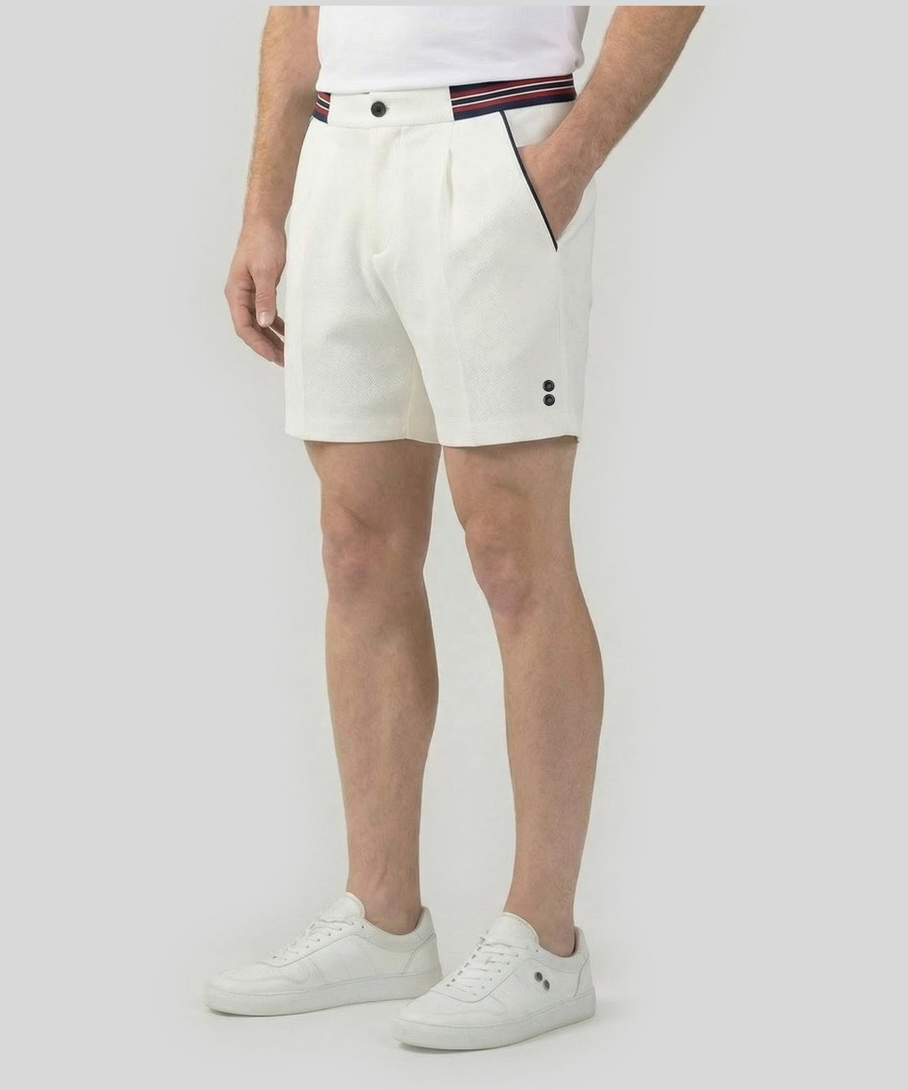 RD Tennis Short avec ceinture rayée: Écru