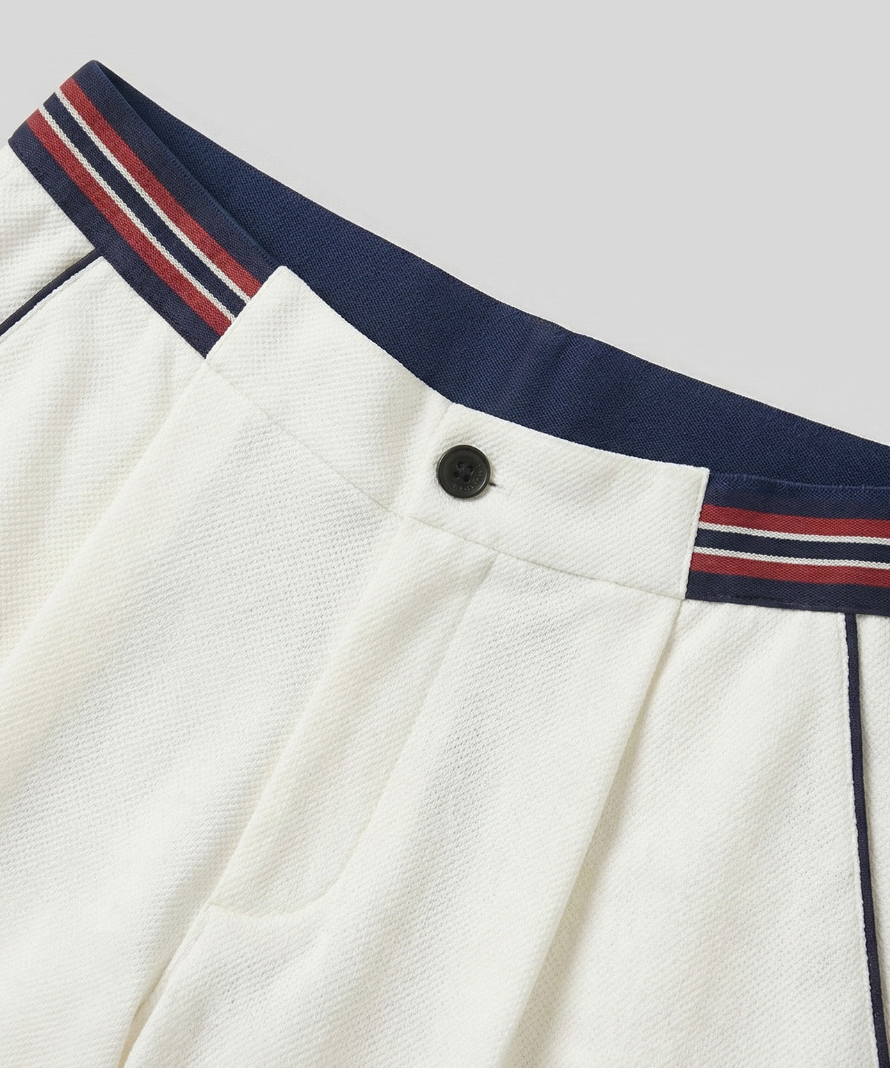 RD Tennis Short avec ceinture rayée: Écru