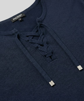 T-shirt col V en maille fine à lacets: Bleu marine