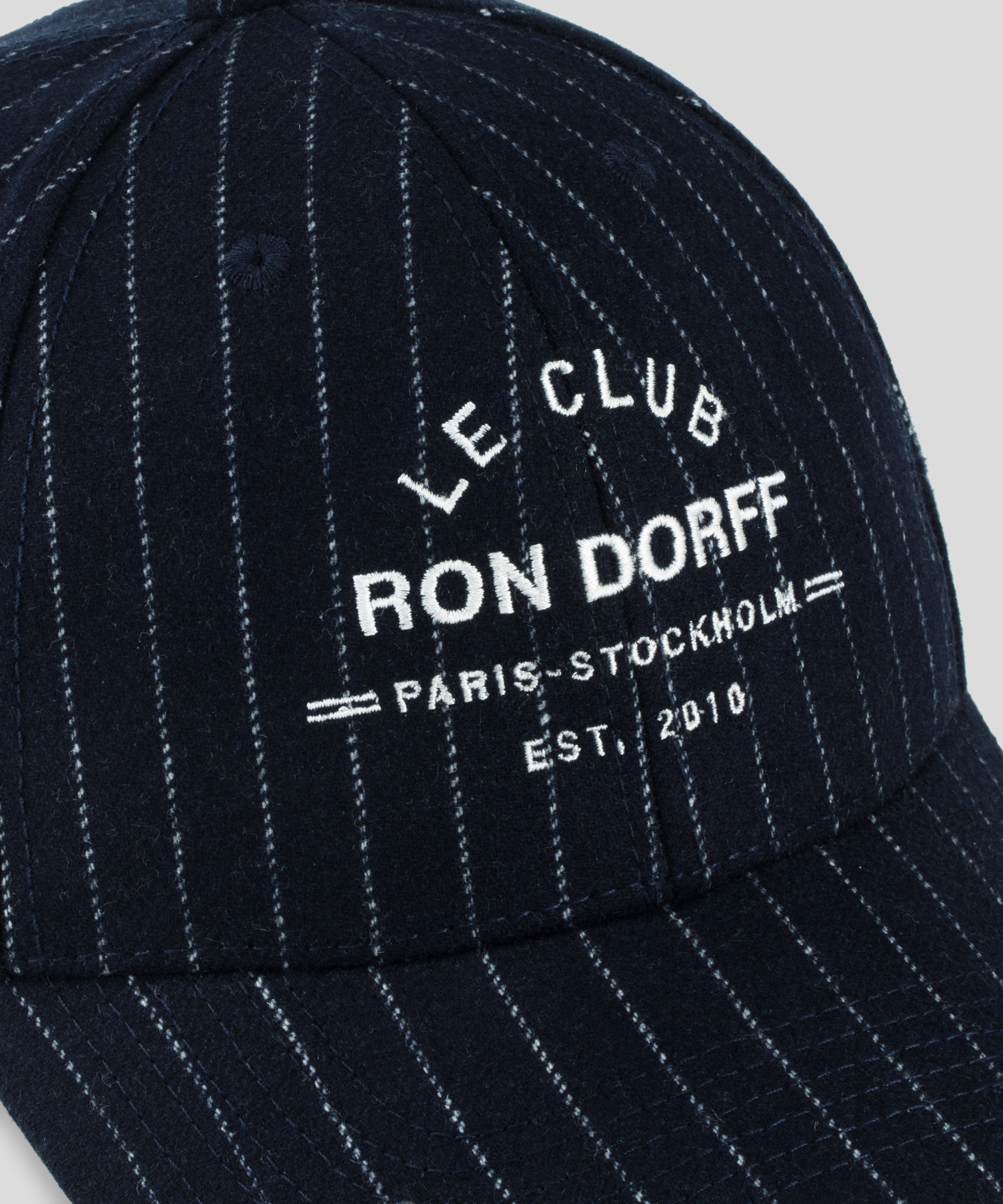 Casquette en laine à fines rayures verticales: Bleu marine/blanc