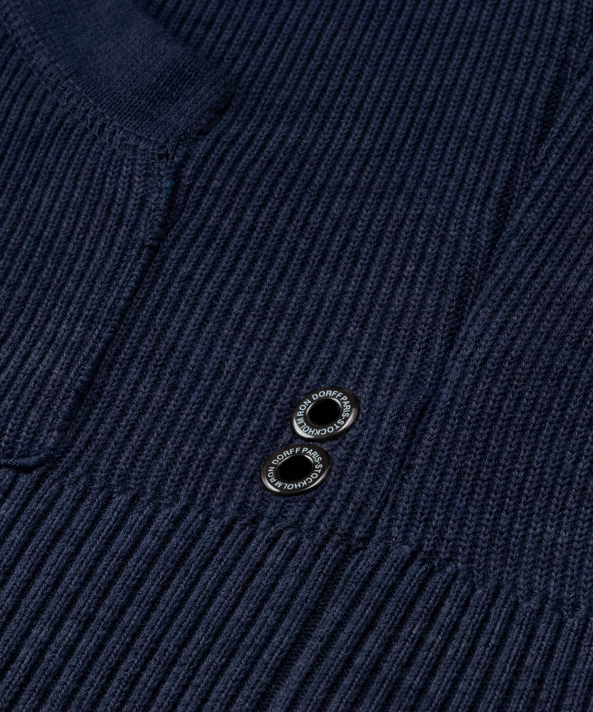 Pull à capuche en laine côtelée: Bleu marine