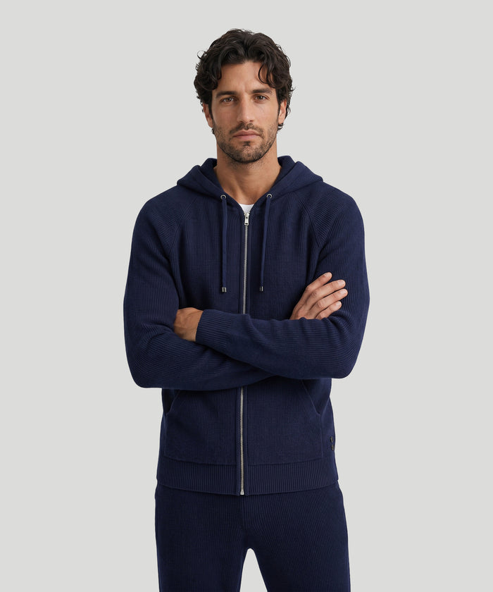 Pull à capuche en laine côtelée: Bleu marine
