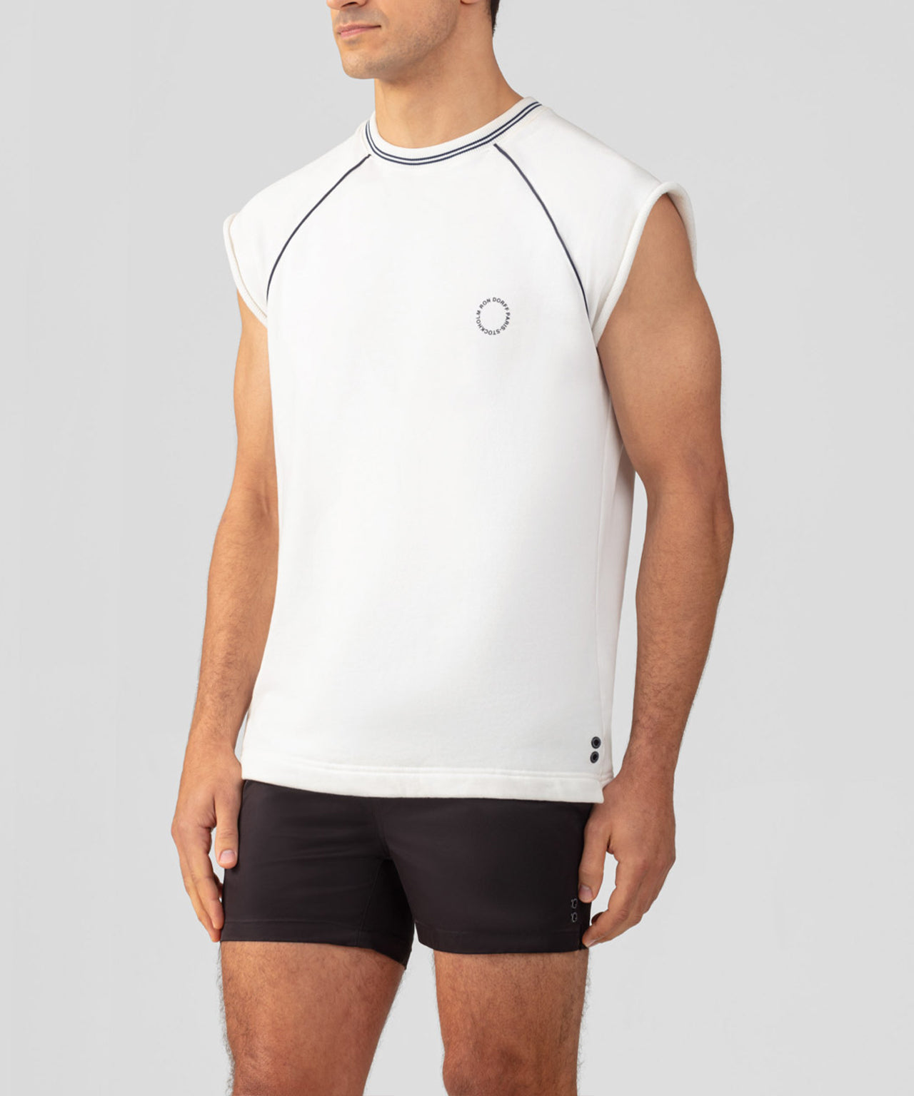 Sweatshirt sans manches en coton organique avec passepoil: Écru