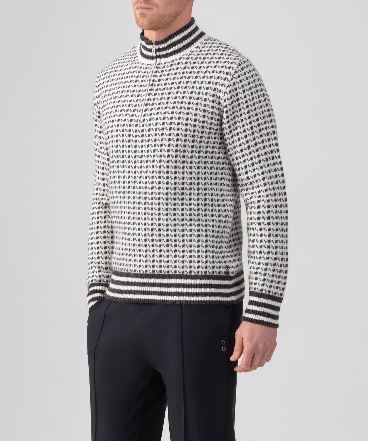 Wool Sweater w. Front Chest Zip: Off White