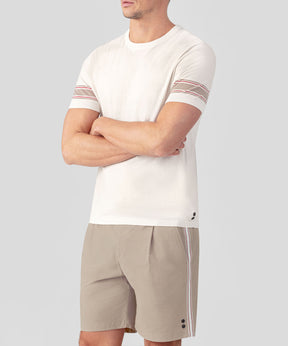 T-shirt en maille à rayures placées: Écru