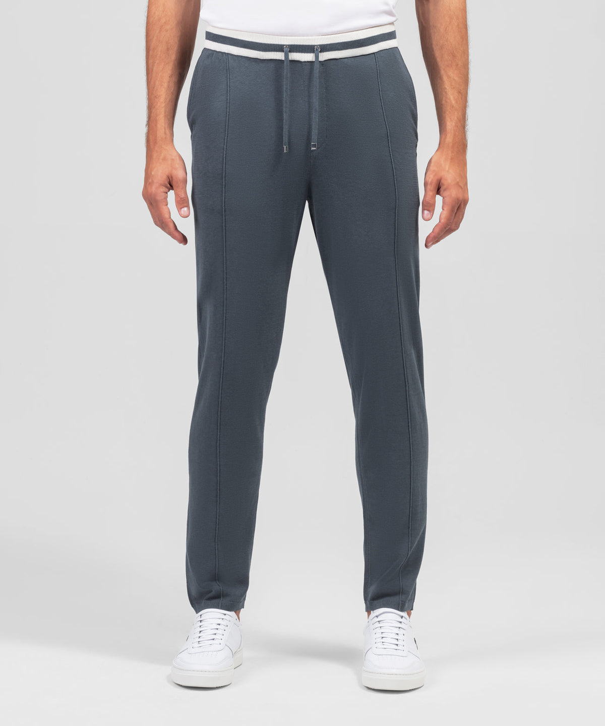 Pantalon de tennis en coton-soie: Bleu gris