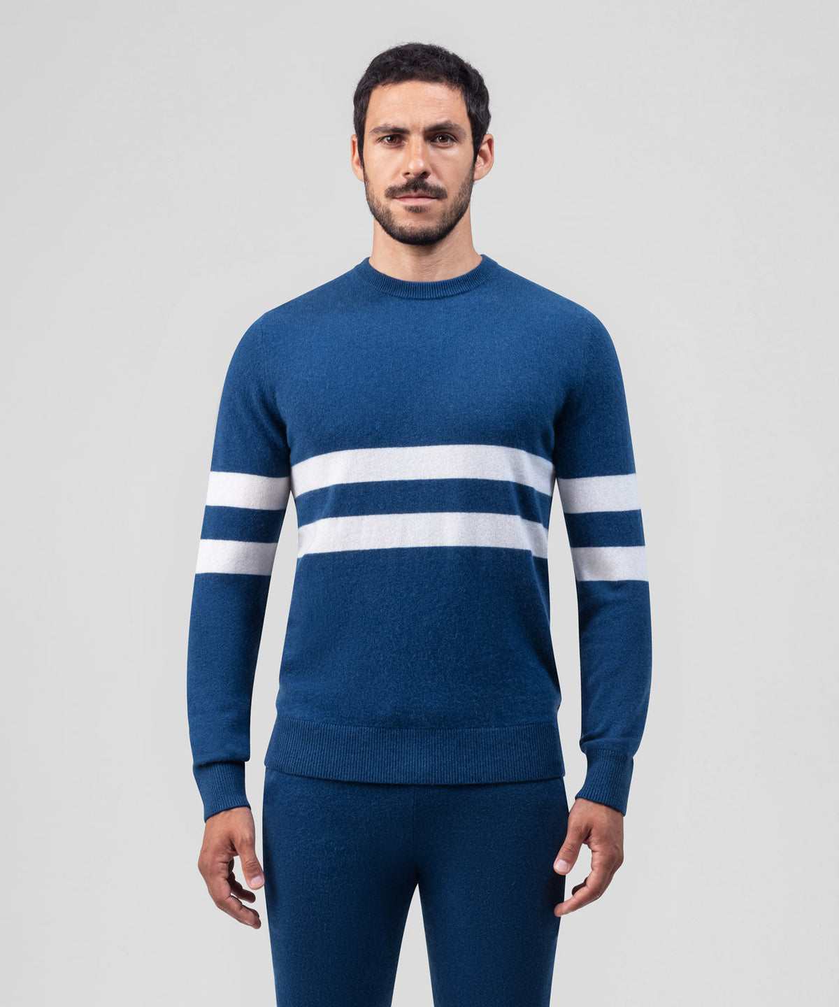 Sweat en cachemire avec lignes horizontales: Bleu lac